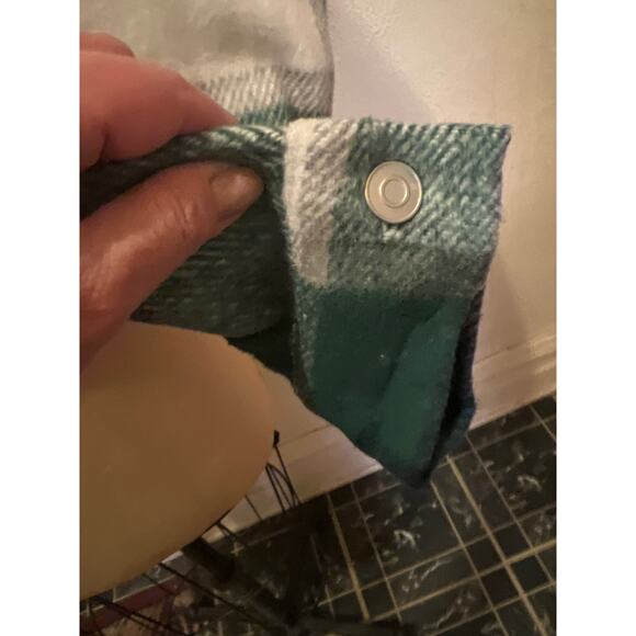 JK Sue Jones Fleece Fuzzy Lined Plaid Flannel Cropped Jacket NWT Size S - Picture 11 of 13